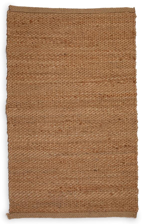 Con forma rectangular, esta alfombra de yute en color natural tiene un precio de 8 euros.