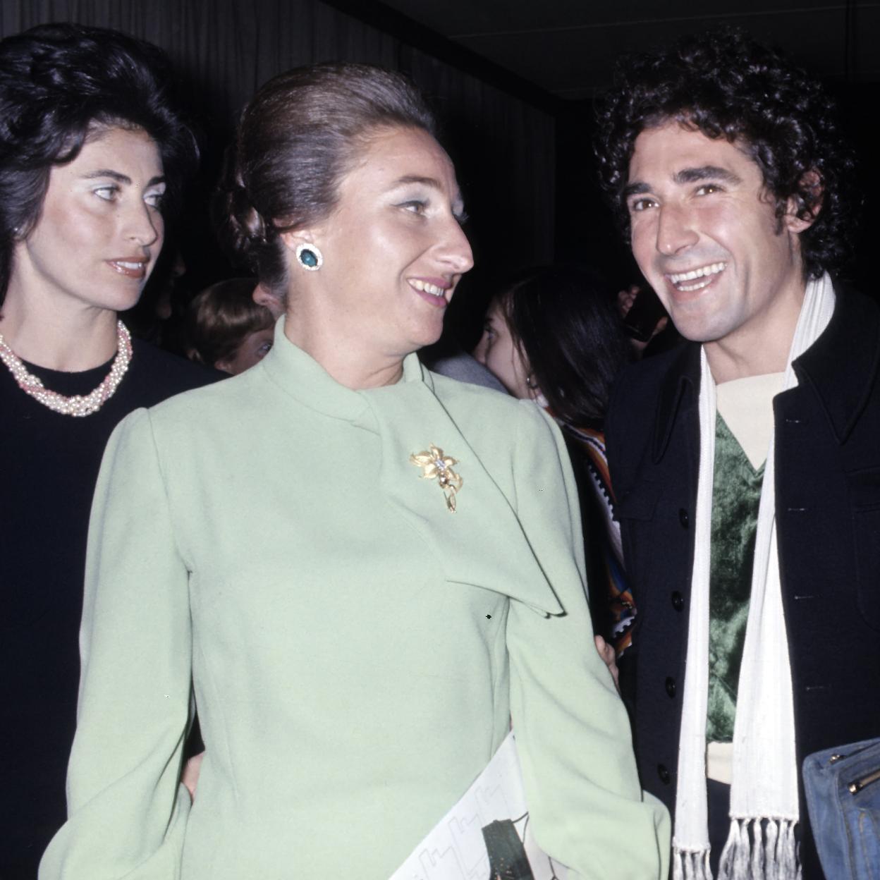 La infanta Margarita con Miguel Ríos. Si quieres ver la vida del rey Juan Carlos en imágenes, pincha en la foto. 