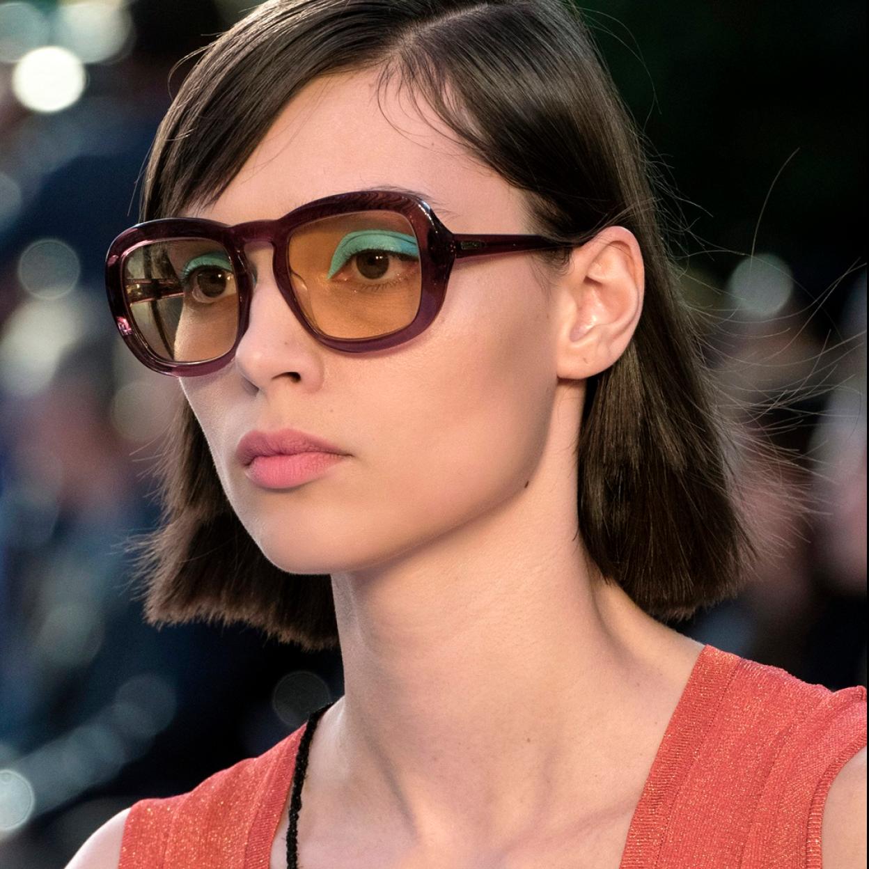 Haz click en la imagen para descubrir las mejores máscaras de pestañas waterproof ideales para maquillajes de verano a cualquier edad.