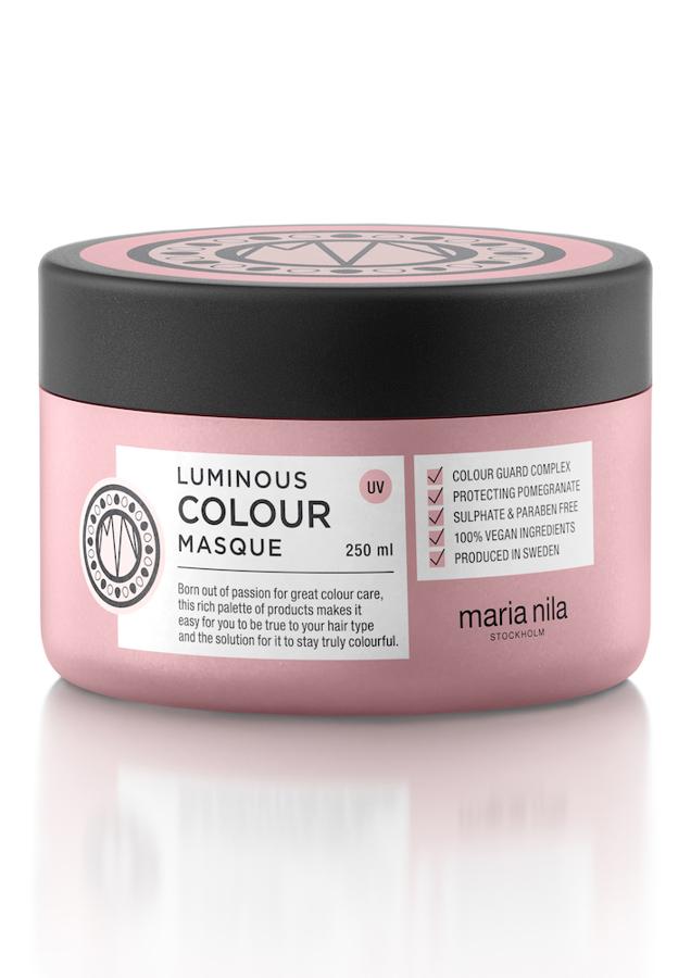 Perteneciente a la gama de cuidado de la firma sueca, sus productos preservan el brillo del cabello como si estuviese recién teñido, gracias a su fórmula con ingredientes naturales entre los que destaca la granada. Se trata de un activo con propiedades antioxidantes. (29 euros).