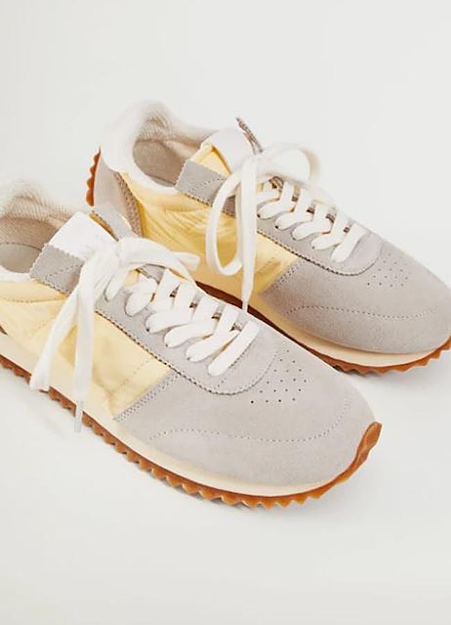 Deportivas combinadas de piel (39,99 euros).