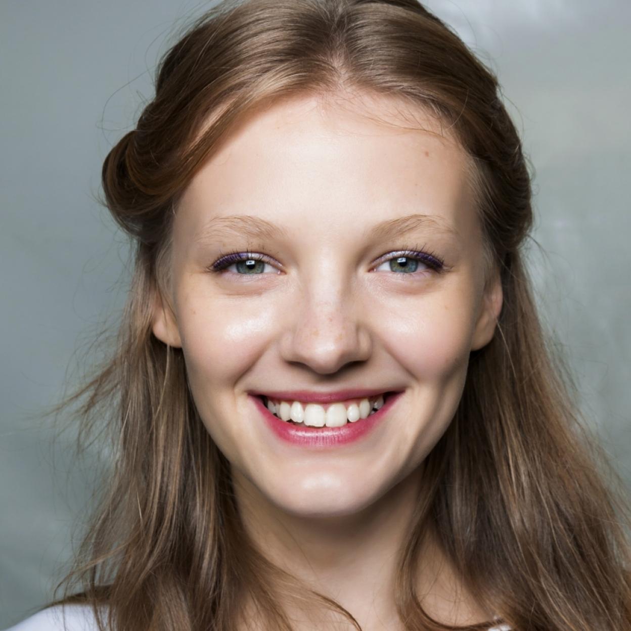 Pincha en la imagen para conocer las diez mejores cremas para eliminar las manchas e iluminar la piel. 