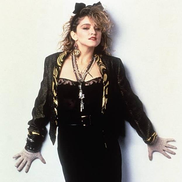 De Like a Virgin a Material Girl: La transformación de Madonna en el mayor icono de moda de los 80