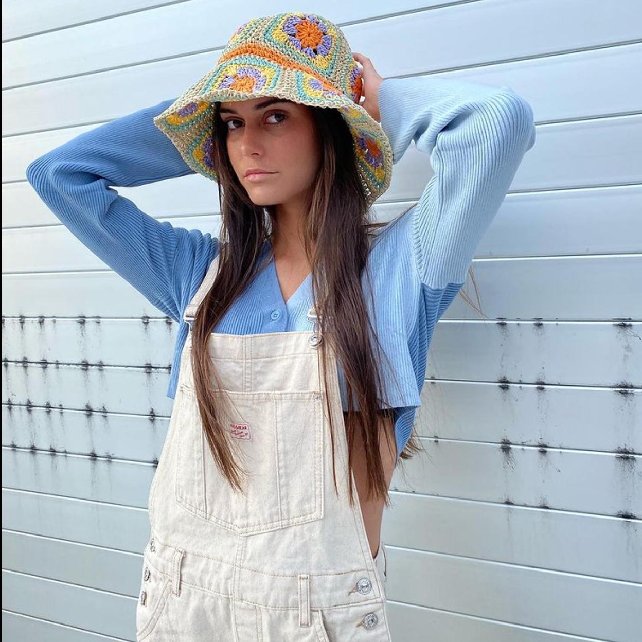 Pantalones, vestidos y monos: Pincha en la imagen para ver las prendas estampadas más originales de Pull & Bear.