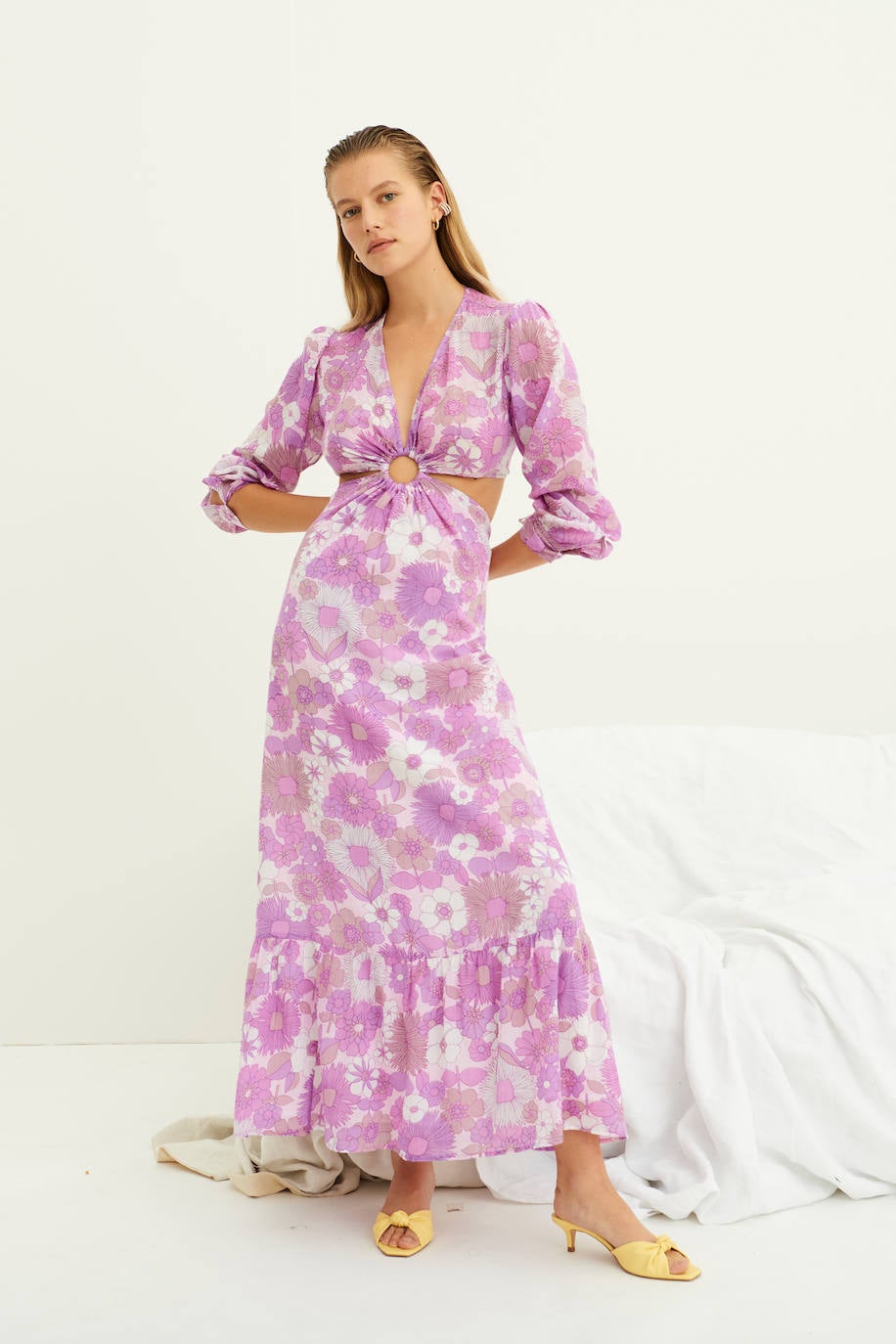 Maxivestido de manga larga con aperturas cut out, de Antik Batik