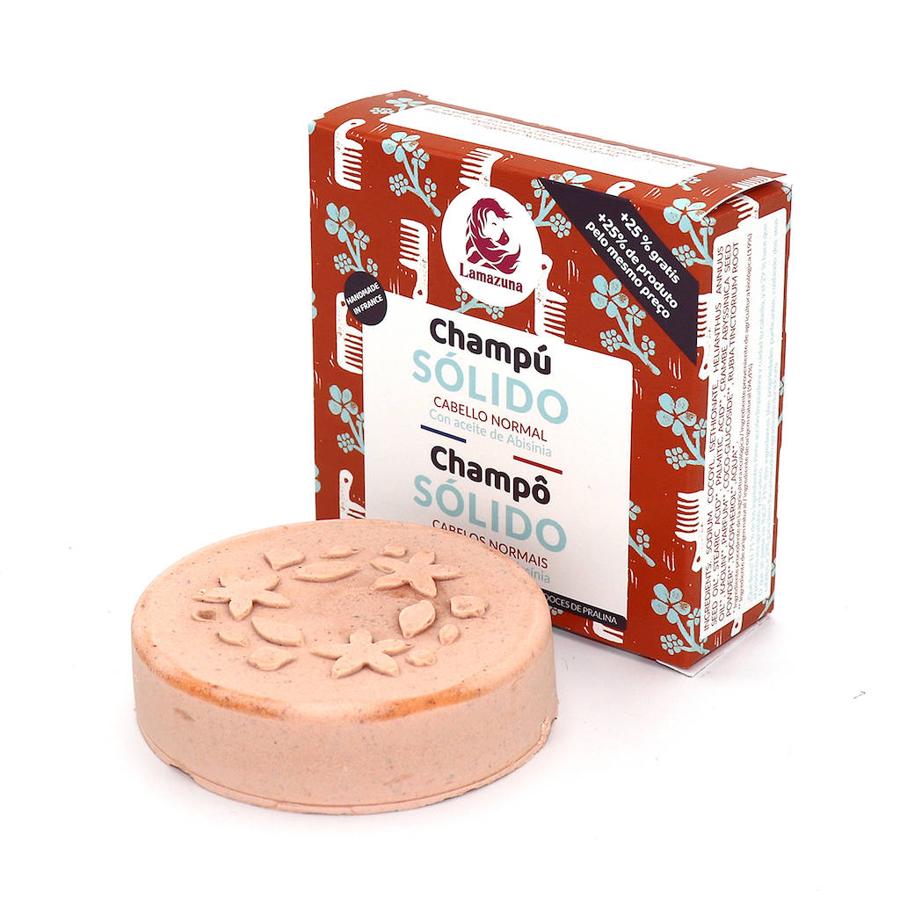 Los champús sólidos promueven la filosofía slow life y cada vez están más presentes en las rutinas de belleza. Este champú pensado para todo tipo de cabellos está enriquecido con aceite de abisinia que nutre el cabello mientras que elimina la suciedad del mismo. (9,90 euros)