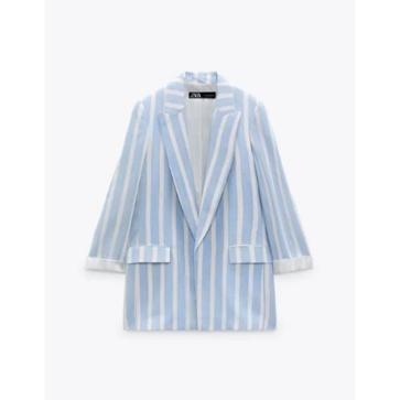 Imagen secundaria 1 - Tenemos la copia low cost de la blazer de rayas favorecedora (y rejuvenecedora) que ha lucido Victoria Beckham
