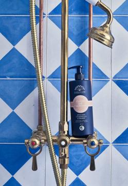 Imagen secundaria 2 - Mascarilla Hidratante Intensa de Moroccanoil, Mascarilla Reparadora de Orofluido y Acondicionador Forever Soft de Rudolph Care.