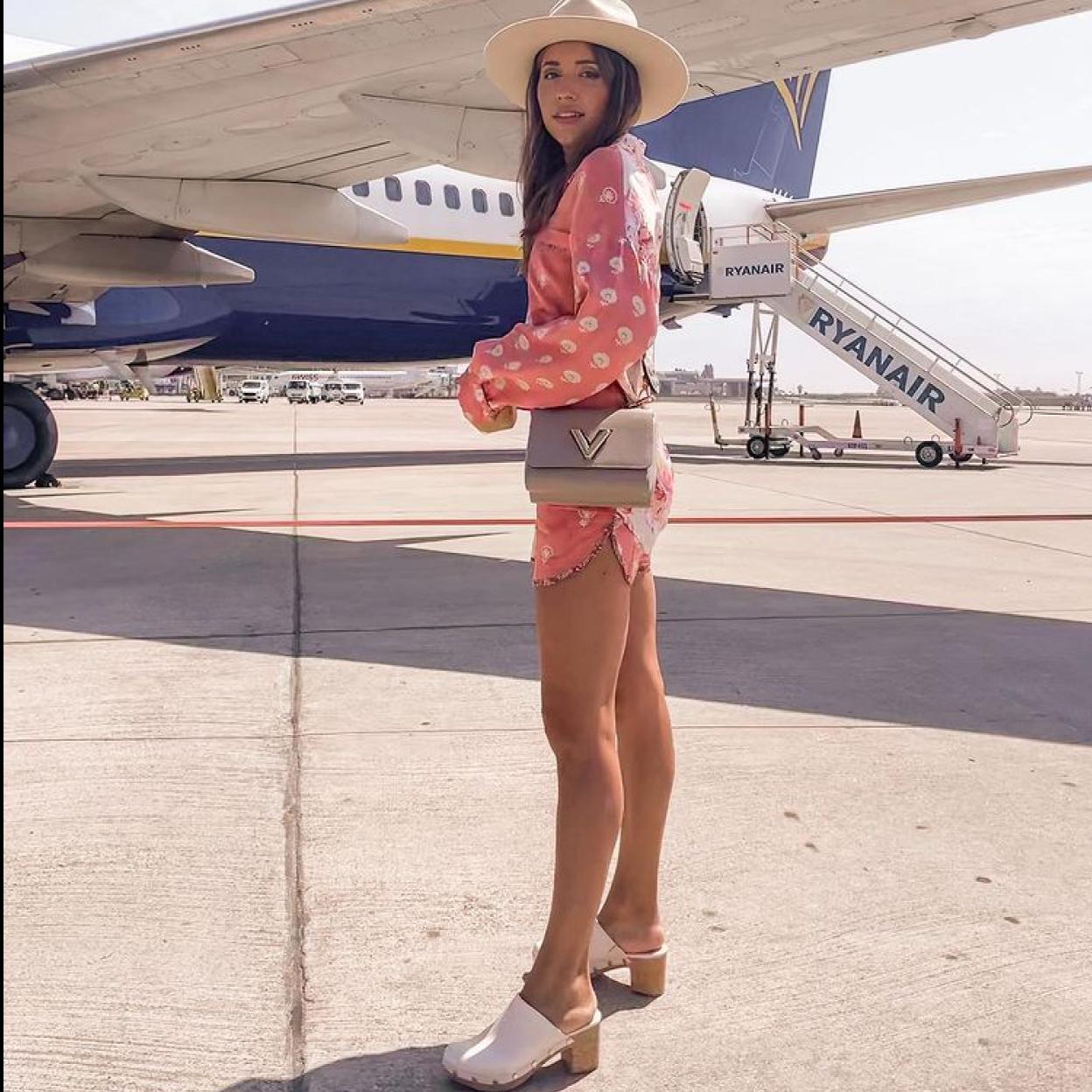 Pincha en la imagen para ver nueve zuecos que son perfectos para tus estilismos veraniegos.