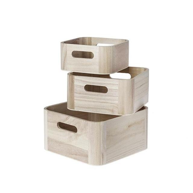 Juego de 3 cajas cuadradas de madera con asas (14,99 euros).