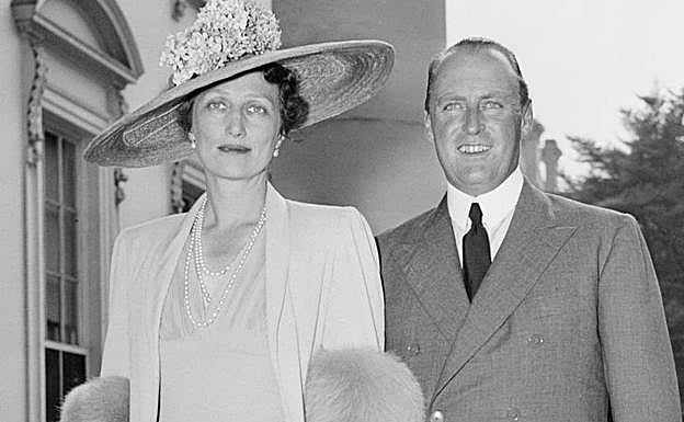 El príncipe Olav de Noruega y la princesa Marta, en su visita a la Casa Blanca en 1939.