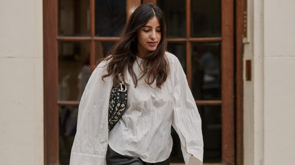 Las camisas que te van a solucionar tus looks de diario y cuestan menos 20 euros son la compra imprescindible del arranque de temporada