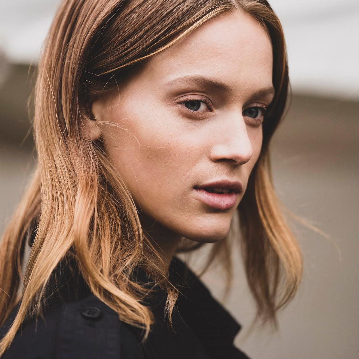 Pincha en la imagen para ver Olvida el maquillaje este verano con estos sérums y cremas de retinol y otros ingredientes que dejan una piel ultra lisa