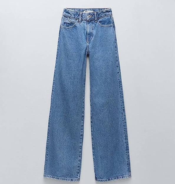 Jeans Z1975 high rise wide leg en azul medio, de Zara. 25,95 euros