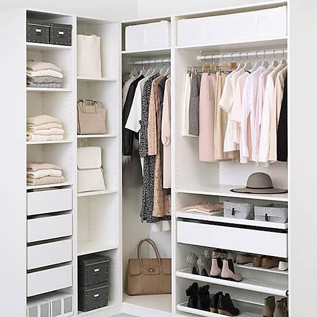 Cambio de armario: los 5 tips de la Marie Kondo malagueña para no morir en el intento