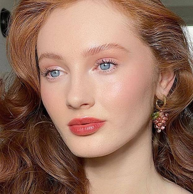 5 cremas hidratantes antiedad low cost super eficaces con ácido hialurónico, vitamina C y ceramidas para que tu cutis se vea más radiante y reafirmado que nunca