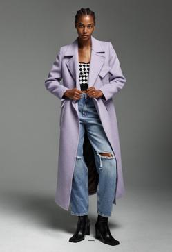 Imagen secundaria 2 - 1. Mini vestido de color lila con la espalda al aire de Mango (59,99 euros)2. Jersey de punto trenzado de Mango (29,99 euros) 3. Abrigo largo de lana de Mango (159 euros)