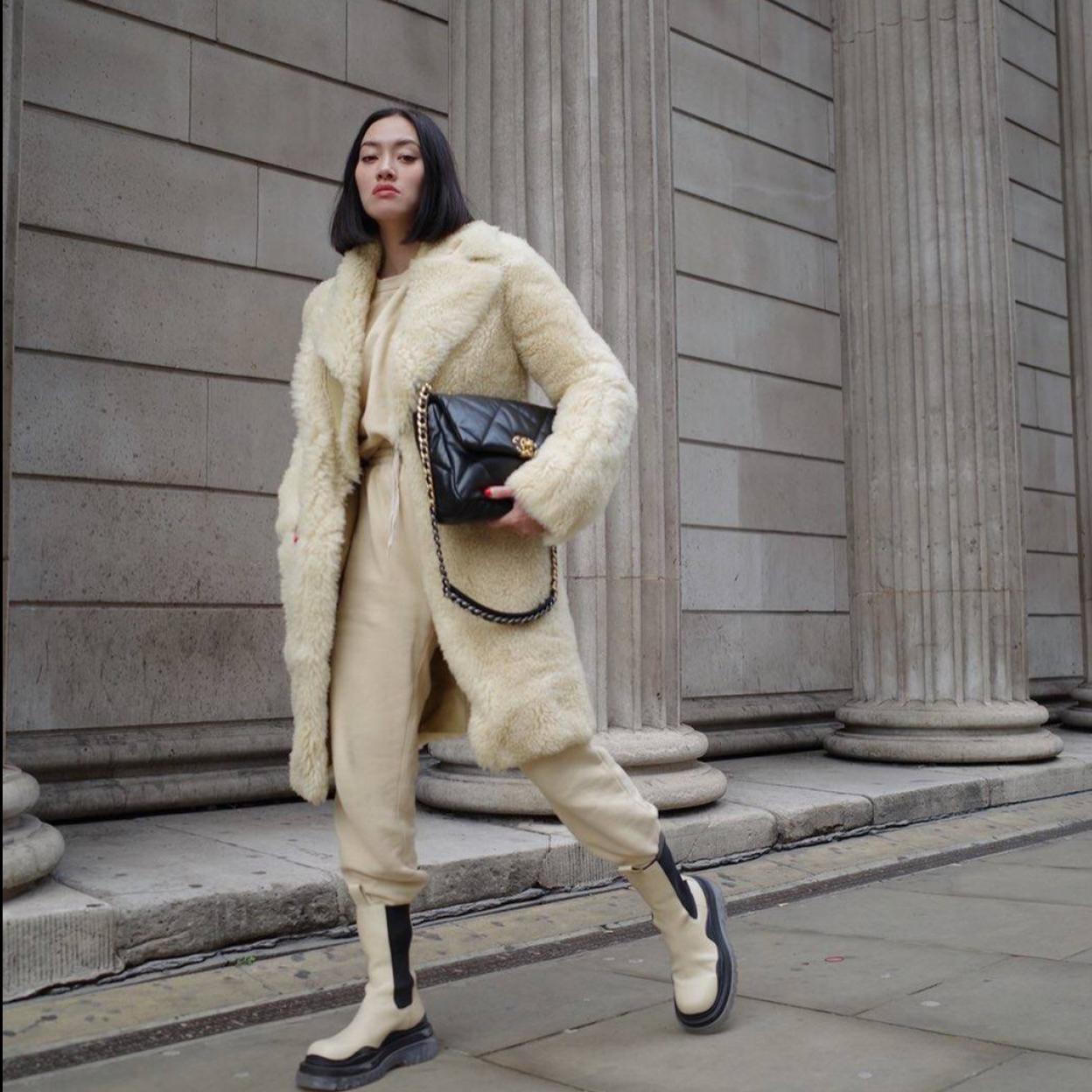 Pincha en la imagen para ver Así son los 11 botines de tacón cómodo que querrás lucir con todos tus looks este otoño