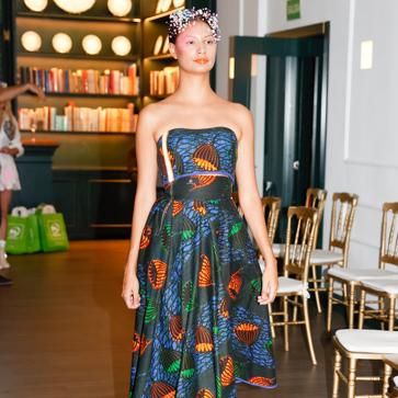 Imagen secundaria 1 - Los mejores looks de los desfiles de la Fashion Week de Madrid: tendencias, colores y tejidos que se llevarán la próxima temporada