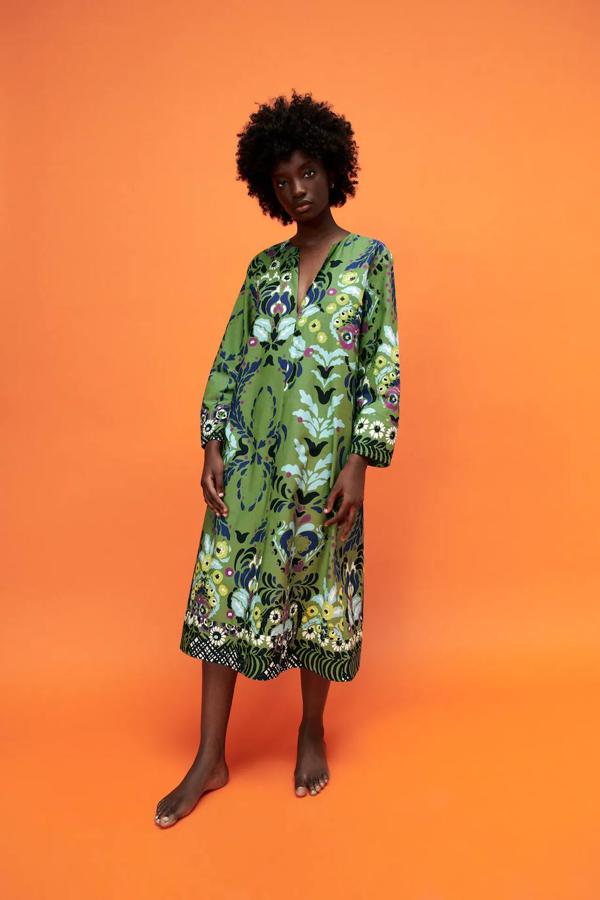 Vestido midi estampado de popelín. 39,95 euros