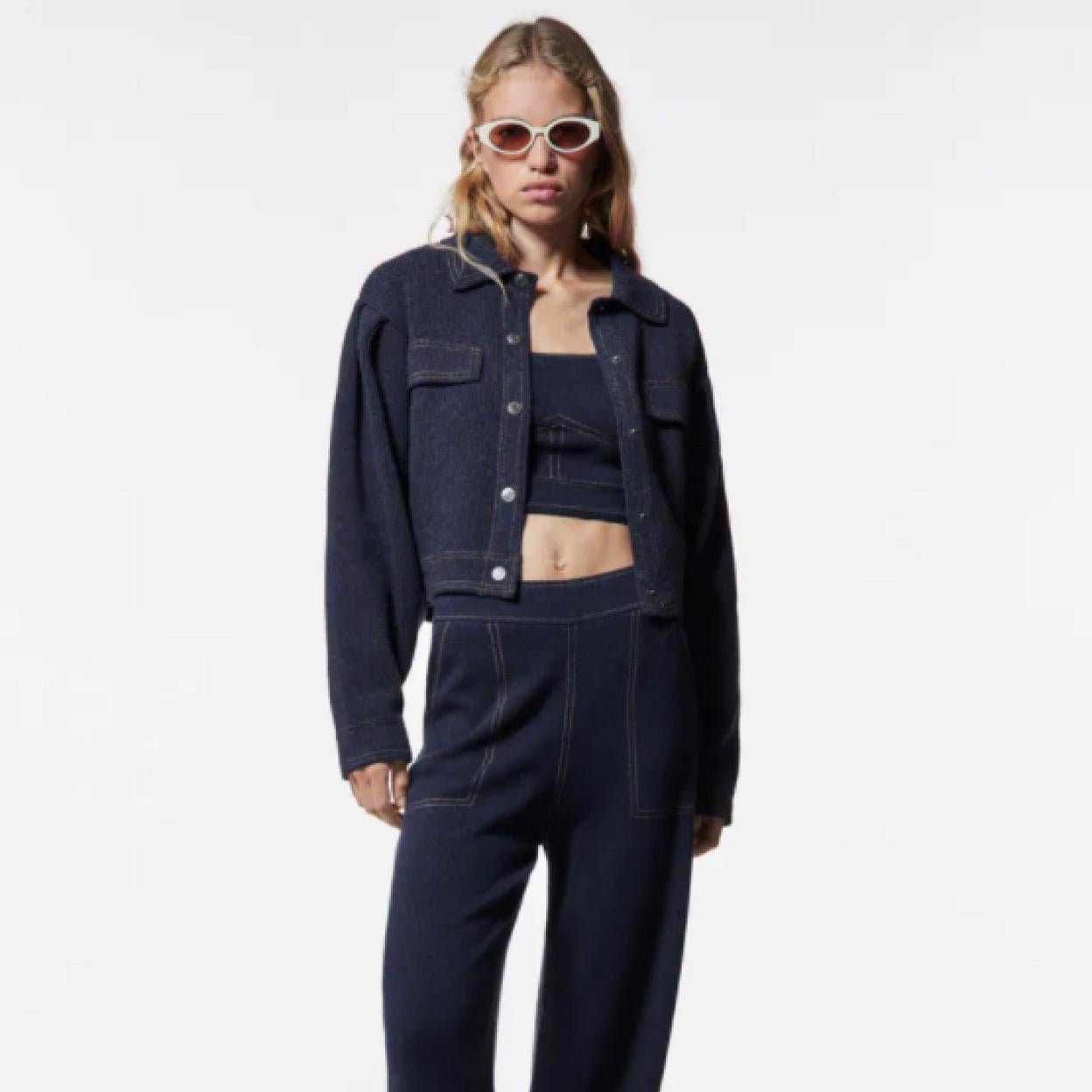 Pincha en la imagen para descubrir la nueva colección de Sfera que confirma que el efecto piel también vuelve este otoño.