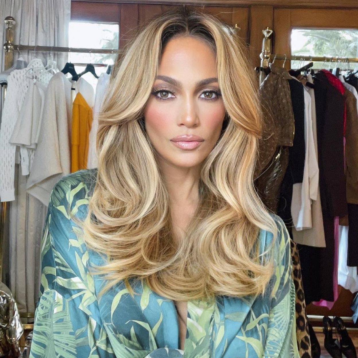 Pincha en la imagen para ver Evita cortar las puntas de las melenas largas, lisas y rizadas, con estas mascarillas hidratantes para pelo seco con extra de nutrición