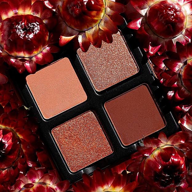 Petit fours contiene tres colores mate y uno brillante