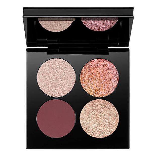Las sombras de Venus in Fleurs Luxe Quad tienen un acabado brillante