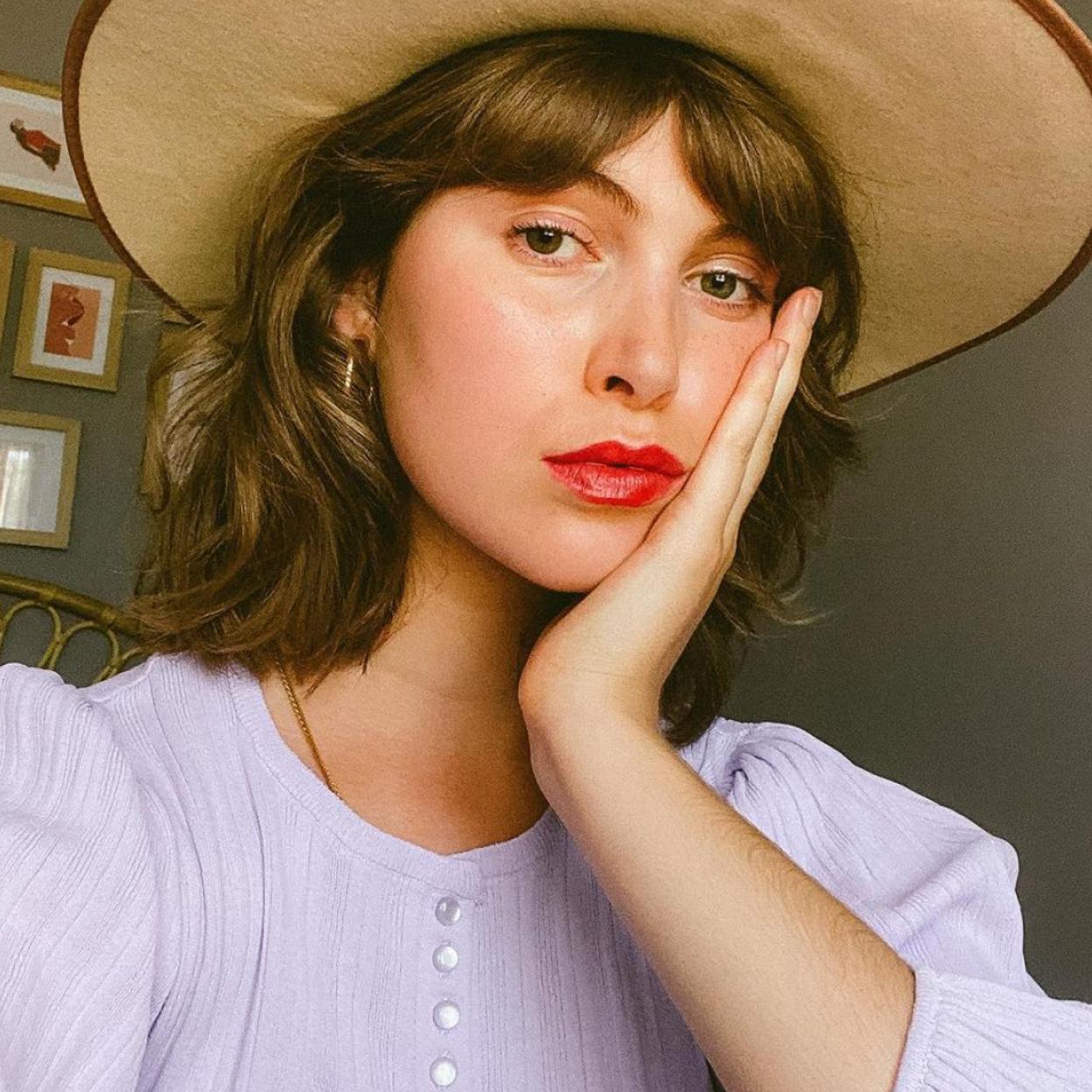 Pincha en la foto para ver los mejores aceites según tu tipo de piel (sí, también para pieles grasas) que dejan un rostro radiante y un glow de estrella de cine