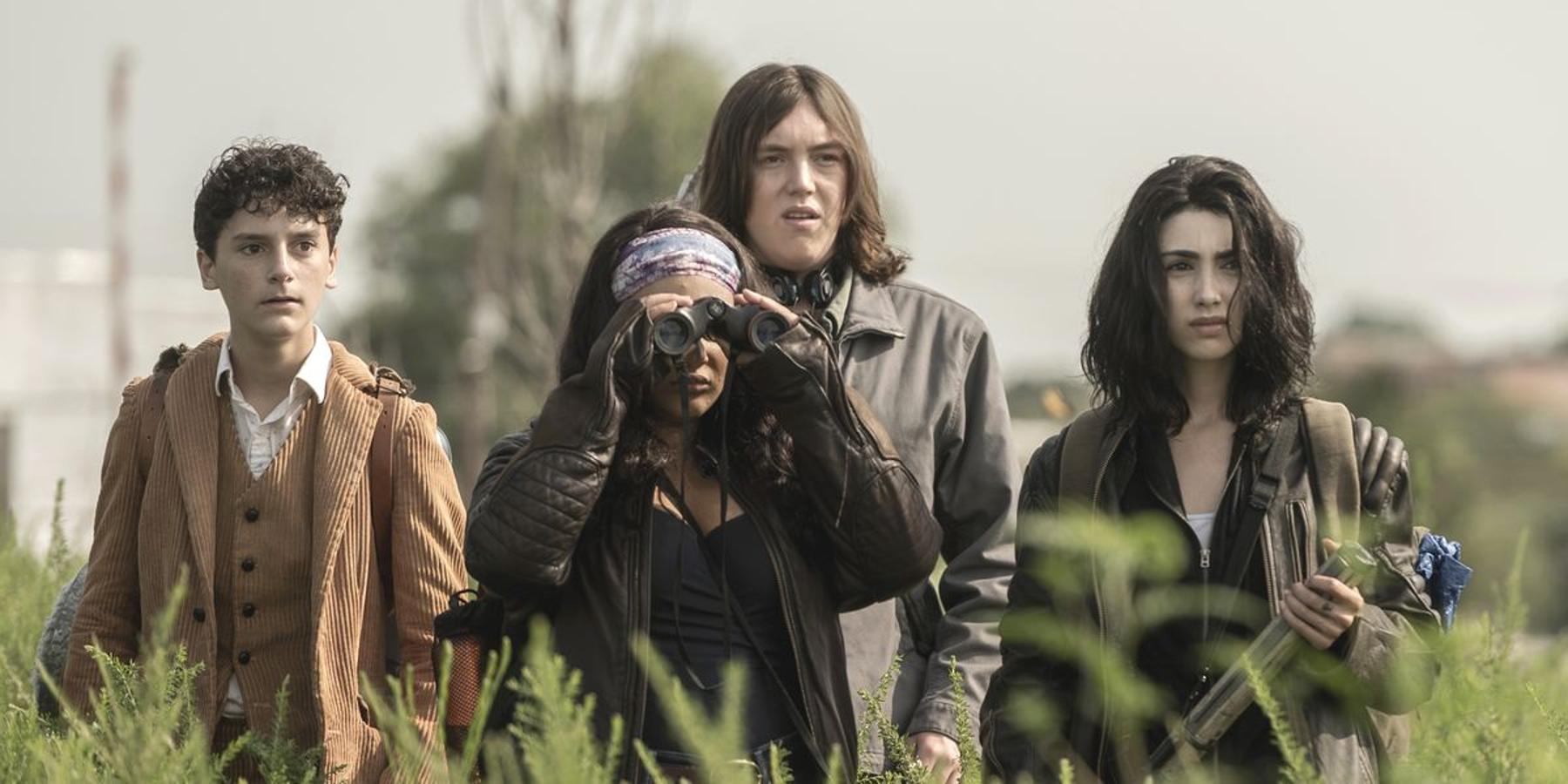 Nueva serie que expande el universo de 'The Walking Dead'. En este caso, dos hermanas abandonarán, junto con dos amigos, la seguridad y comodidad de sus hogares con el fin de emprender una importante búsqueda en la que se enfrentarán a enormes peligros, conocidos y desconocidos, vivos y muertos. Una historia de madurez y transformación se desarrollará en un territorio hostil, que pondrá en jaque todo lo que los protagonistas conocen sobre su propio mundo y sobre ellos mismos.
