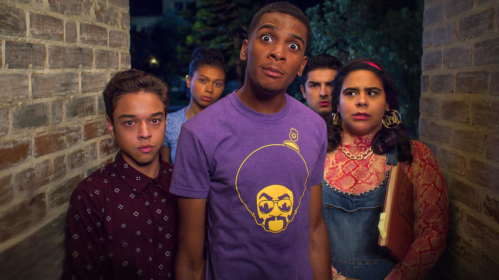 En un barrio marginado de Los Ángeles, cuatro adolescentes listos, divertidos y espabilados ponen a prueba su amistad cuando empiezan el instituto.