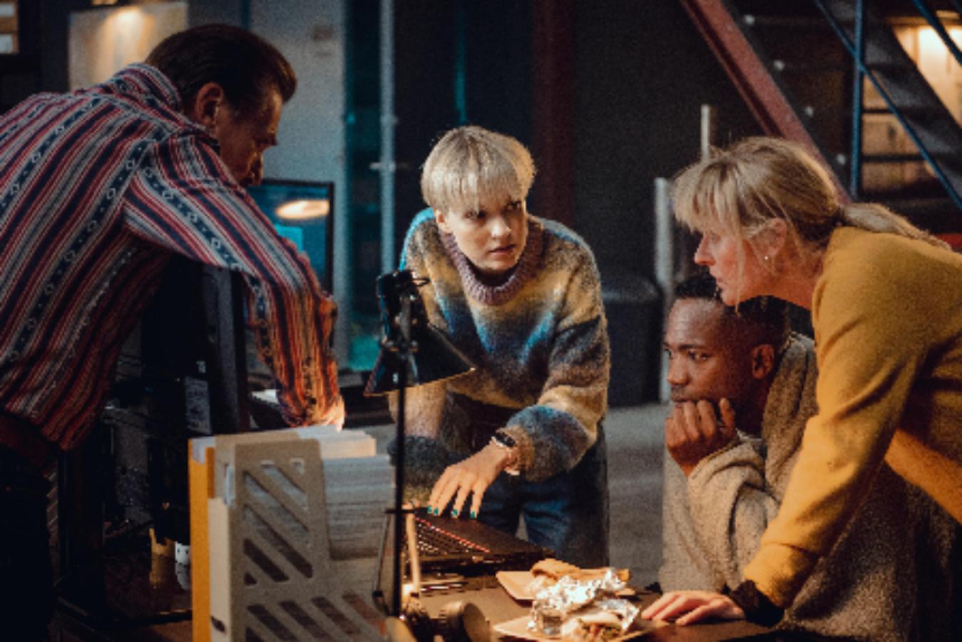 El Equipo de Búsqueda de Fugitivos de la Oficina de Investigación de Finlandia tiene 48 horas para localizar a los delincuentes más peligrosos antes de que su rastro se enfríe.