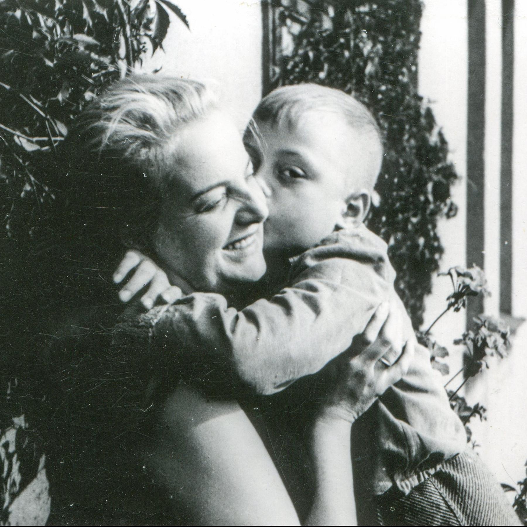 Si buscas un 'novelón' lee Historia de Shuggie Bain: una mujer bella, desgraciada y adicta, y el hijo que la adora en el Glasgow obrero de los 80