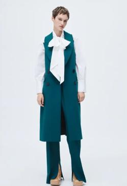 Imagen secundaria 2 - Pantalones split, la tendencia de la temporada que ya arrasa en Zara y Mango, que estiliza muchísimo y que aprueban las famosas