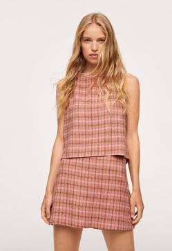 Imagen secundaria 2 - Estos conjuntos con estampado de cuadros de chaqueta y pantalón o falda son lo que necesitas este otoño sí o sí (para que solo tengas que pensar en los accesorios)