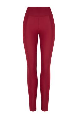 Imagen secundaria 2 - 5 ideas para combinar unos leggings en looks ideales para el día a día y que confirman que son la prenda cómoda tendencia del momento