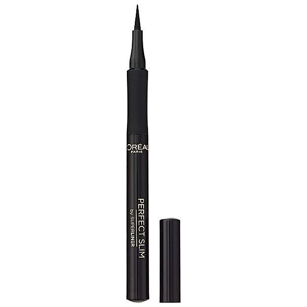 Imagen principal - Este es el eyeliner de 8 euros favorito del maquillador de las famosas que rejuvenece y agranda la mirada al instante