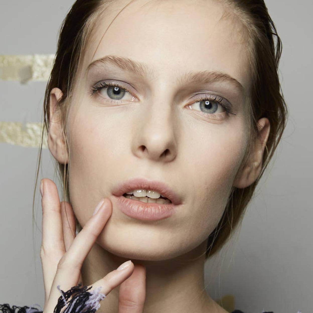 Pincha en la foto para descubiri el manual antimanchas que debes seguir todo el año para tener una piel radiante