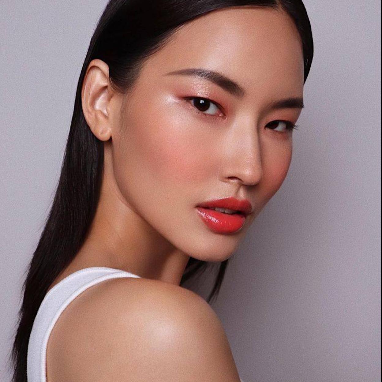 Pincha en la imagen para ver Cómo conseguir una piel brillante con estos 8 productos de belleza coreana