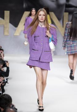 Imagen secundaria 2 - Desfile de Chanel en París Fashion Week.