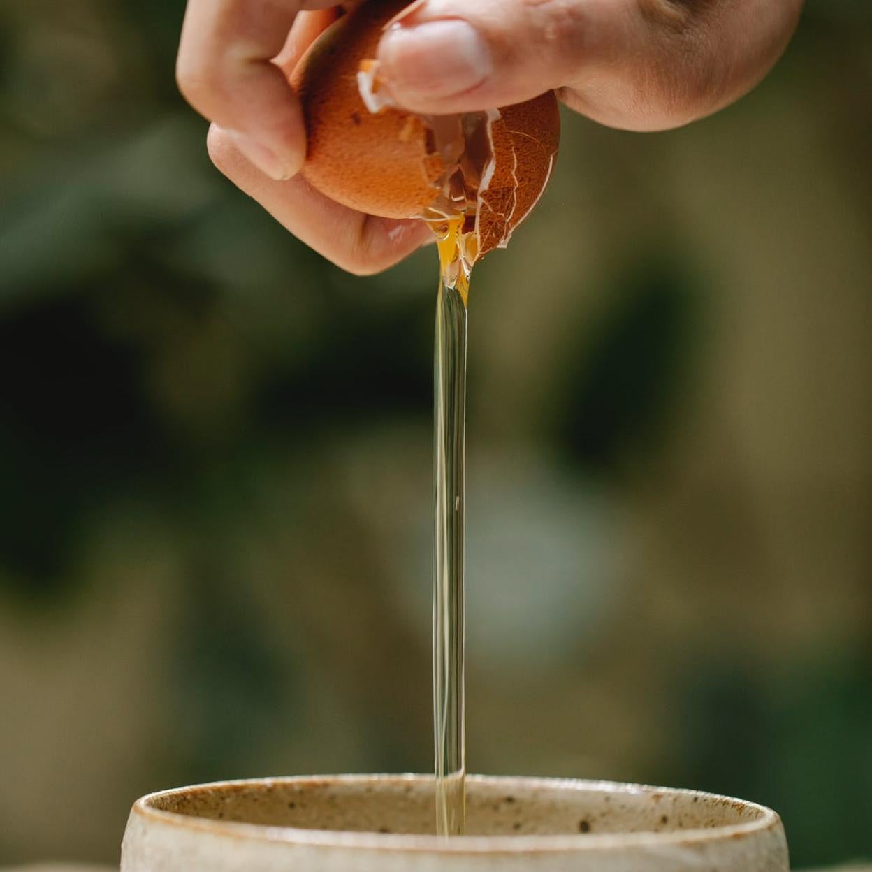 Los beneficios de las proteínas en claras de huevo: cómo tomarlas para acelerar el metabolismo, perder peso y ganar músculo