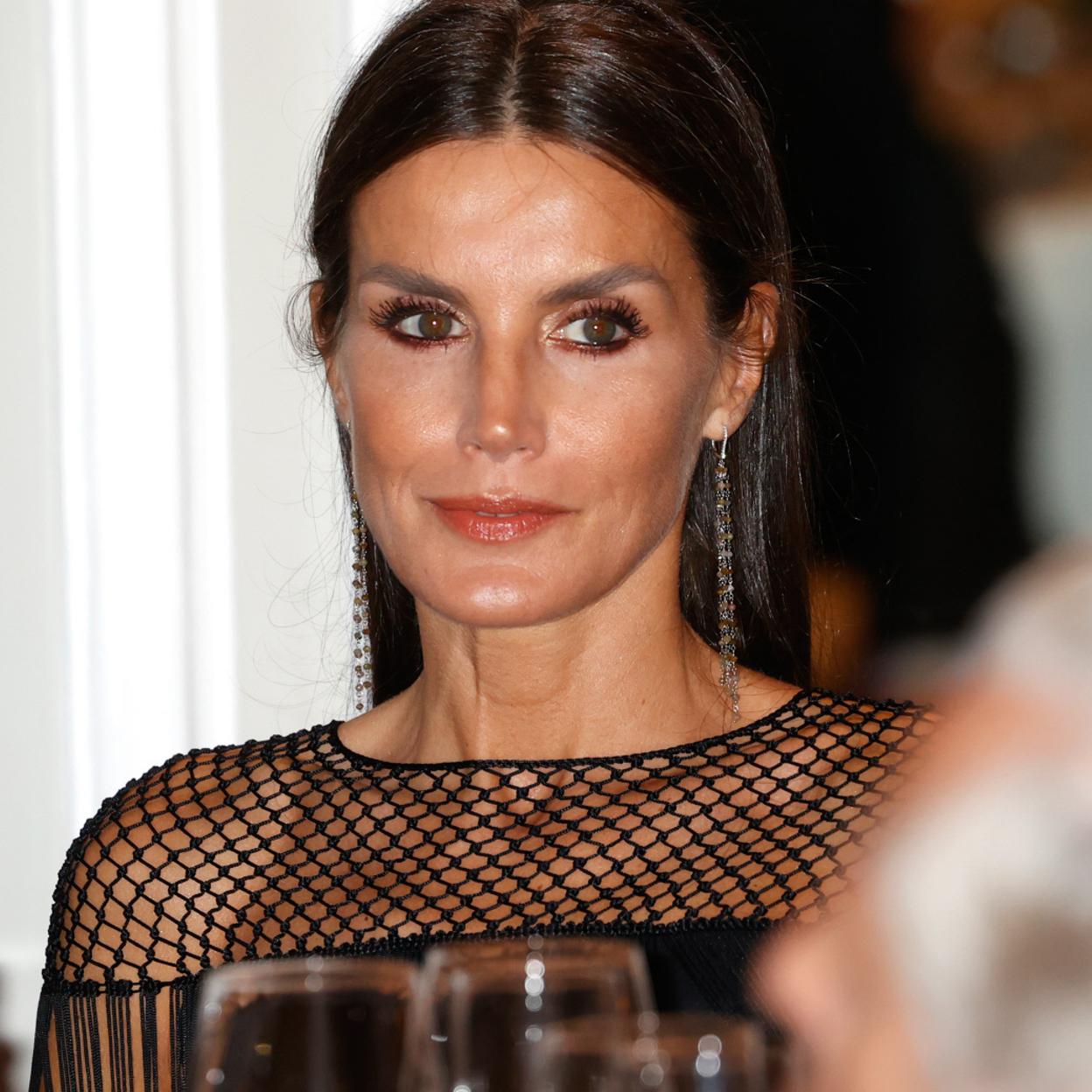 Pincha en la imagen para ver los mejores looks de la Reina Letizia.