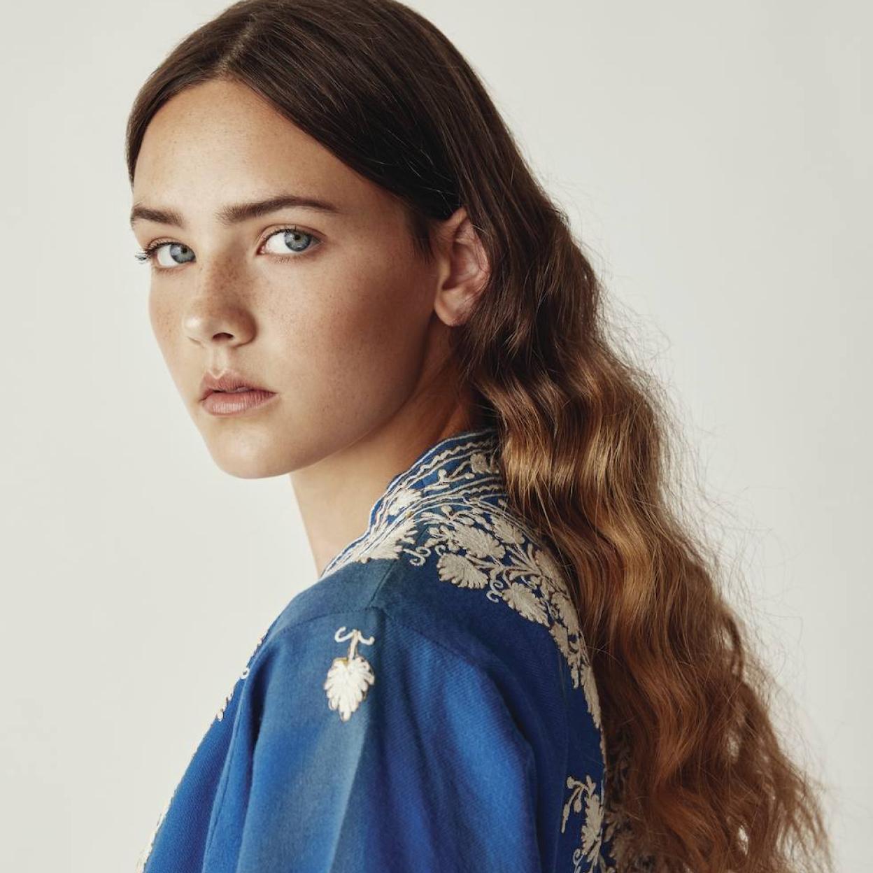 Pincha para ver productos antiedad para el pelo que rejuvenecen tu melena y te harán presumir de pelazo a cualquier edad