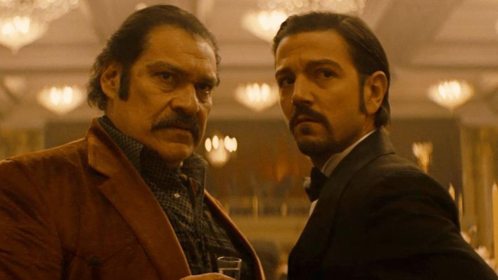 La serie comienza en una época donde el mundo del narcotráfico mexicano era una estructura desorganizada de productores y traficantes independientes. La serie mostrará el nacimiento del cártel de Guadalajara en los años 80, cuando Félix Gallardo (Diego Luna) toma el mando, unificando a los traficantes para construir un imperio. Cuando el agente de la DEA, Kiki Camarena (Michael Peña), se traslada con su mujer y su hijo pequeño de California a Guadalajara para asumir un nuevo cargo, enseguida se da cuenta de que su tarea será más desafiante de lo que jamás hubiera imaginado. A medida que Kiki va recopilando información sobre Félix y se involucra más en su caso, se desarrollan una serie de acontecimientos que afectarán al tráfico de drogas y a la guerra contra las mismas en los años venideros.