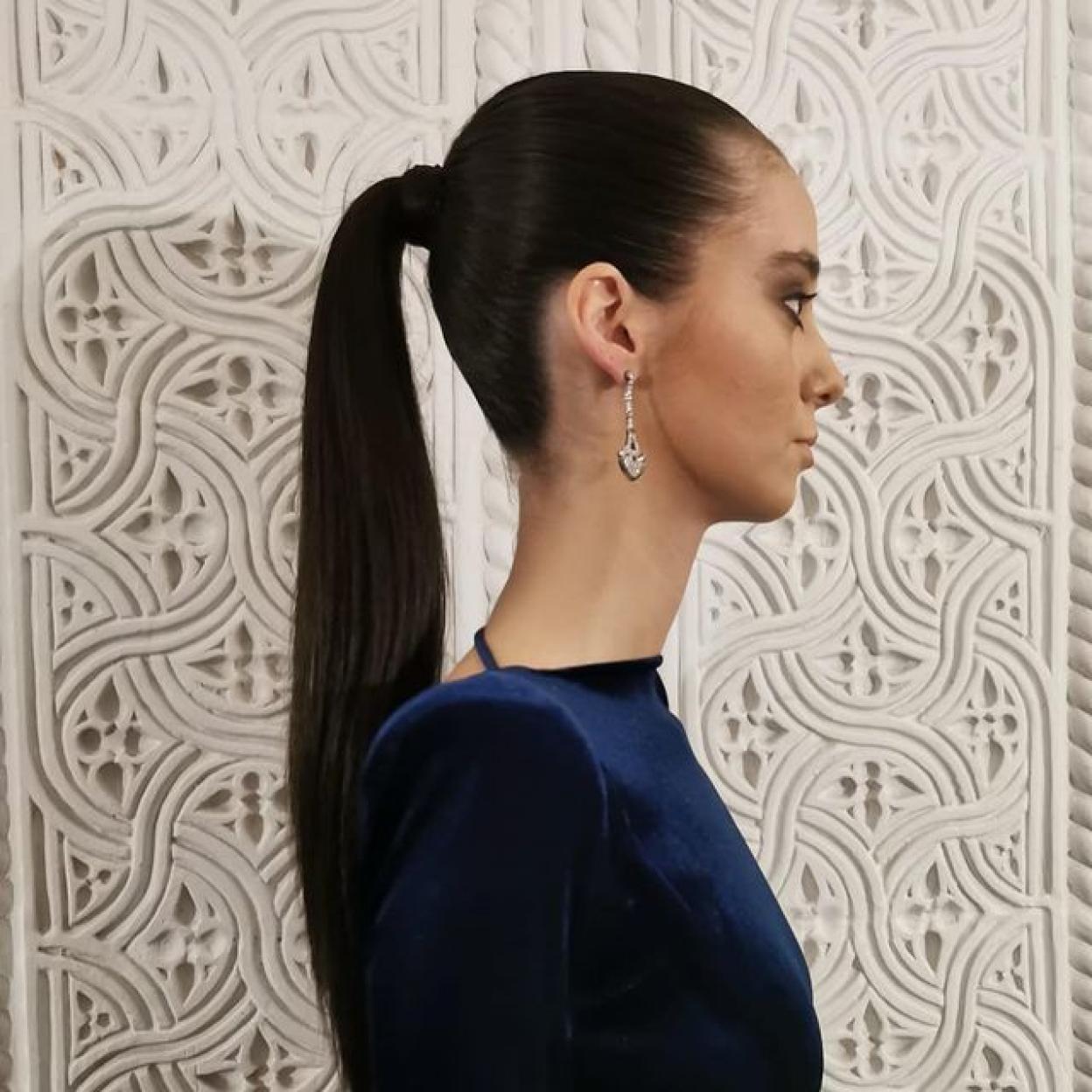 Victoria Federica sorprende y arrasa con un look de top model y un impresionante vestido con el que ya aspira a ser la influencer royal con más estilo