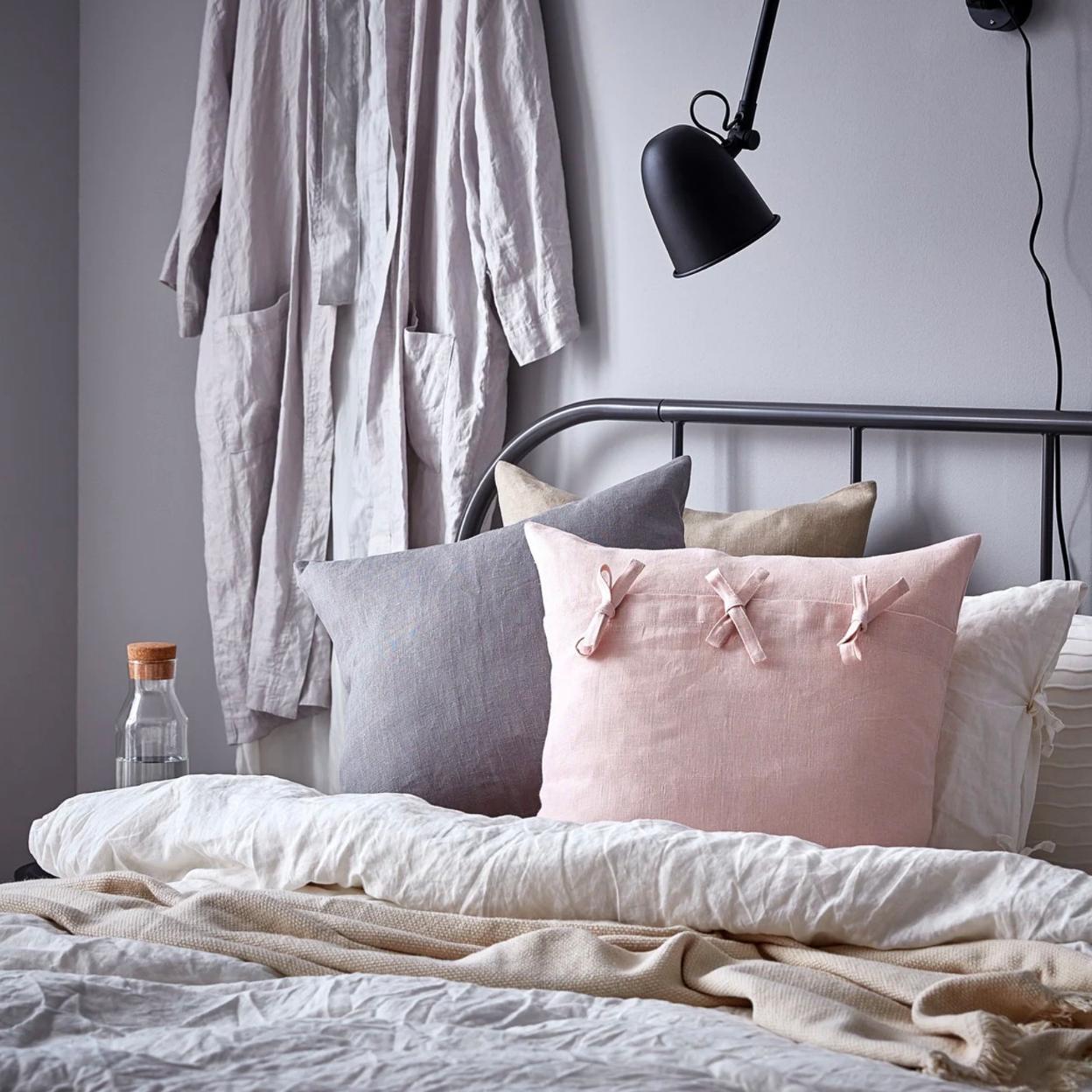 Pincha en la foto para ver dónde comprar los papeles pintados más bonitos para decorar tu dormitorio