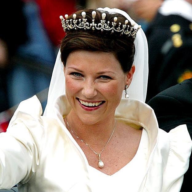 ¿Qué hacen las princesas cuando dimiten? La nueva vida sin corona de Mako de Japón y Marta Luisa de Noruega 