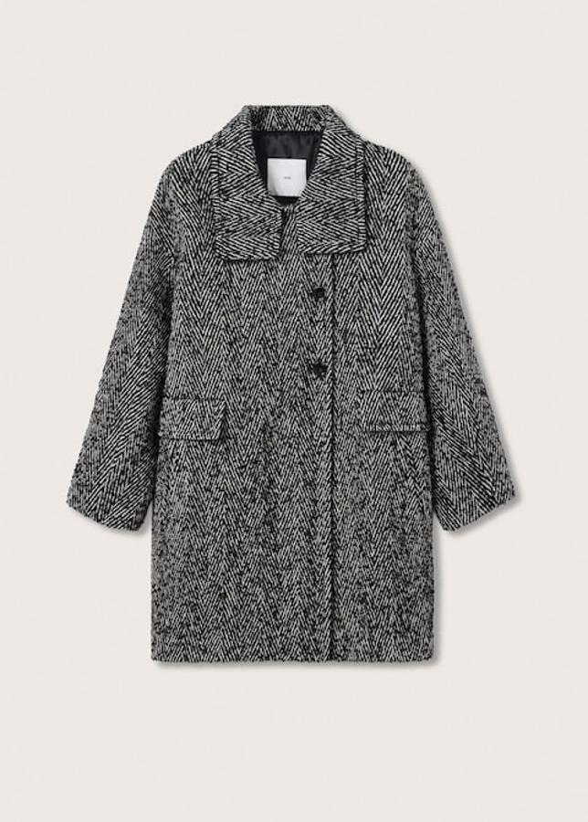 Las temperaturas han caído en picado y es tiempo de sacar del armario las prendas de abrigo. Si estás pensando en incorporar uno nuevo a tu colección aquí está una opción perfecta. Abrigo jaspeado de Mango (89,99 euros)