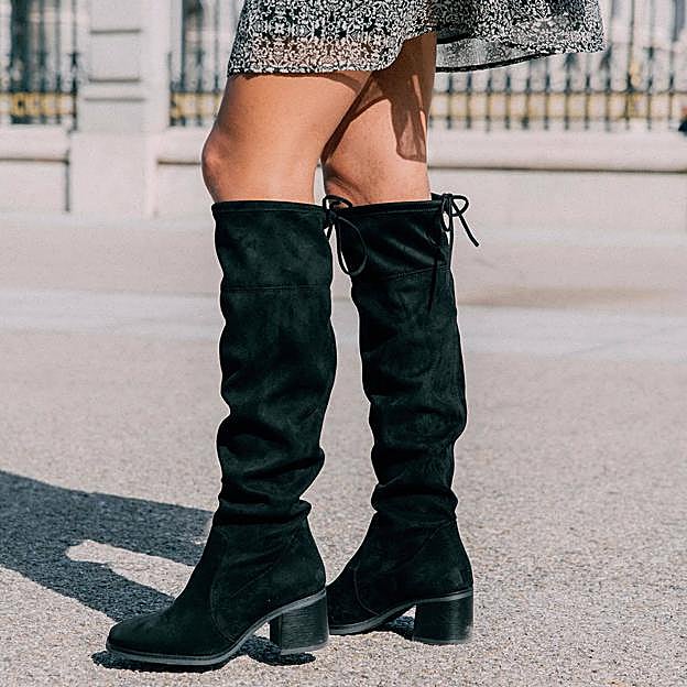 El modelo Jeanette está disponible en negro y en beige