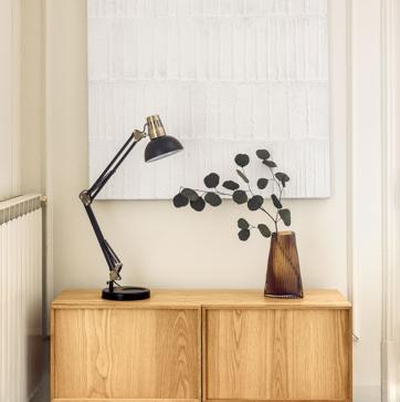 Imagen secundaria 1 - La lámpra Disa de Cordech está disponible desde 550 euros en Domestico Shop; la Anglepoise de George Carwardin la hemos encontrado en Kave Home por 39 euros; y la Nesso de Artemise, por 89 euros en Aliexpress.